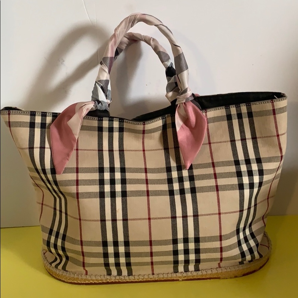 SOLD Burberry tote bag - Picture 1 of 6